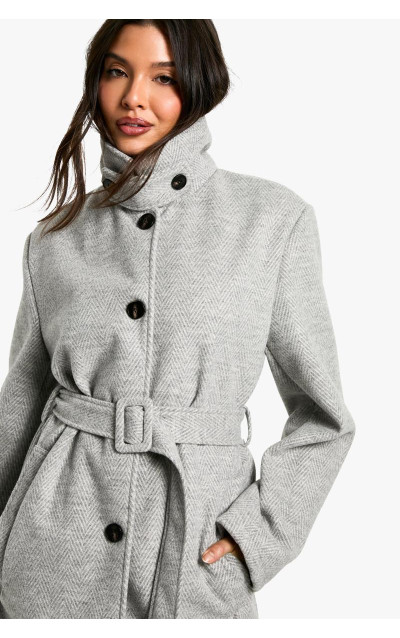 Вовняне пальто з поясом