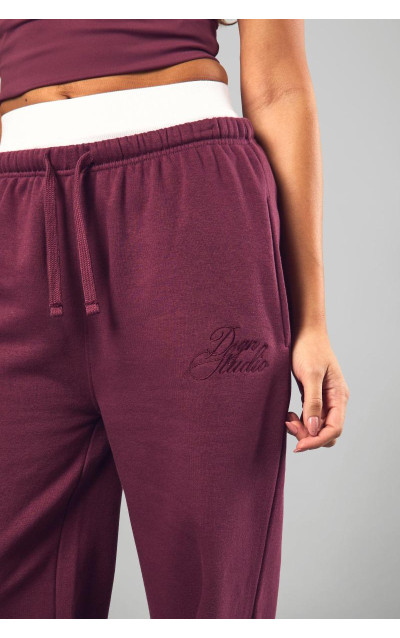 Сценарій контрасту DSGN Studio Пряма бігова нога