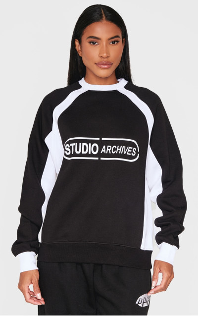 Чорний контрастний світшот Studio Archives