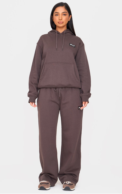 Прямі штани PRETTYLITTLETHING Petite Charcoal Straight Badge