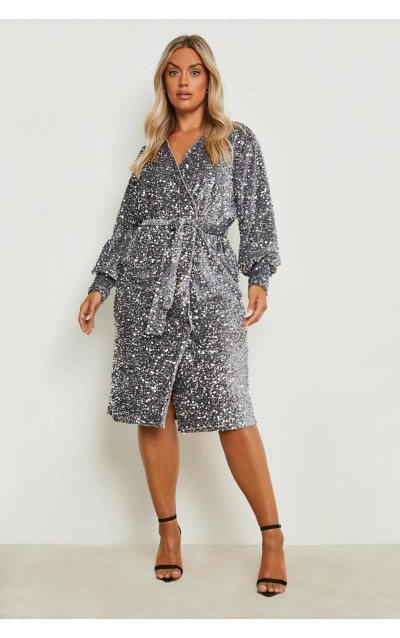 Плюс оксамитова сукня міді з паєтками