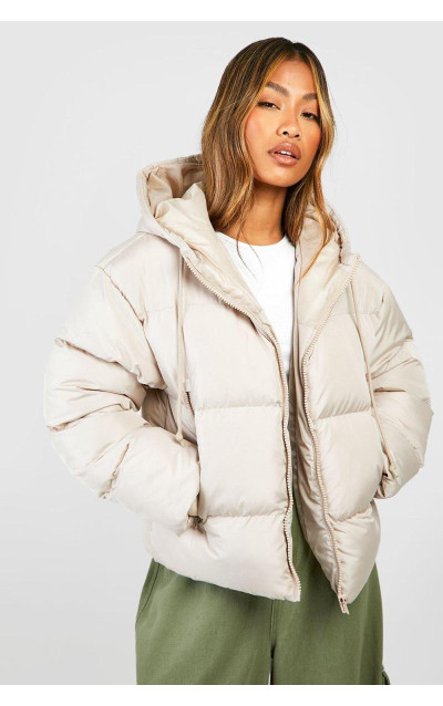 Пухова куртка з капюшоном