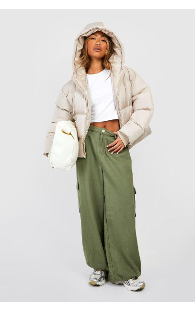 Пухова куртка з капюшоном