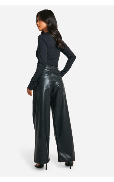 Маленькі широкі брюки зі штучної шкіри