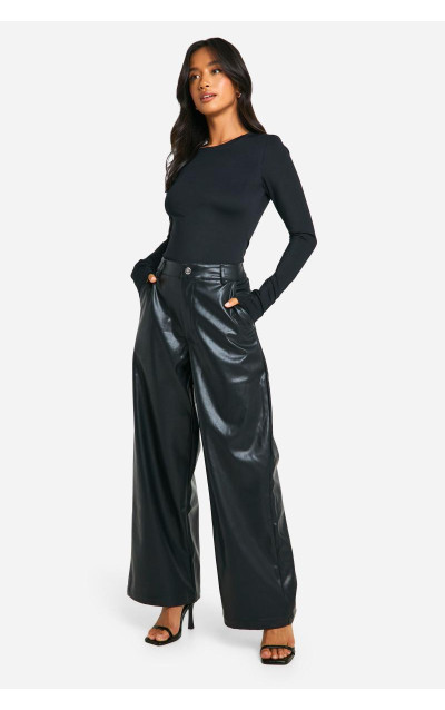 Маленькі широкі брюки зі штучної шкіри