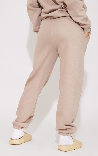 PRETTYLITTLETHING Mocha Створено в 2012 році