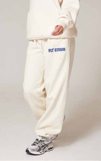 PRETTYLITTLETHING Джогери з манжетами Sand Premium Studio Print