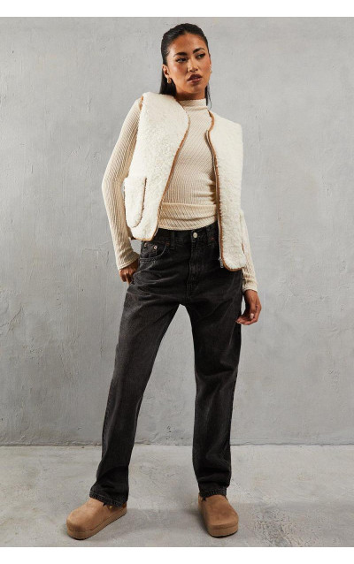 М'яка плюшева блискавка через Gilet