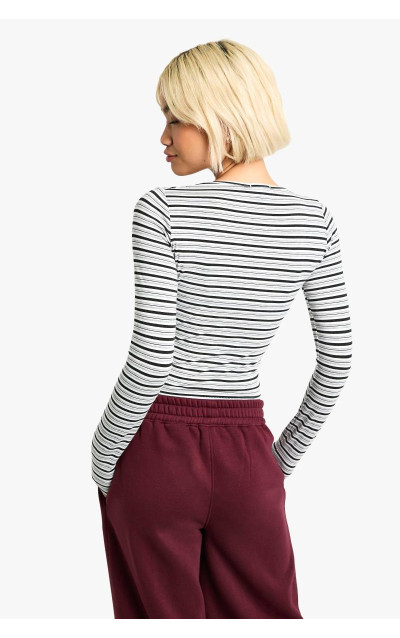 Топ з круглим вирізом і довгим рукавом у смужку