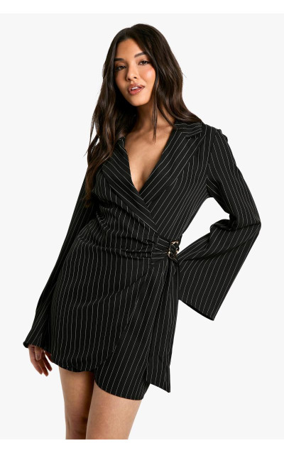 Сукня-піджак у тонку смужку з деталями та зав’язкою на талії