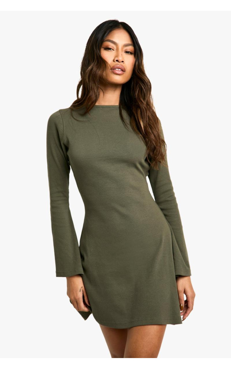 Сукня прямого крою із зав’язкою в рубчик