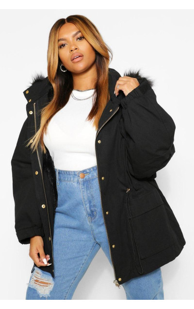 Плюс пальто-парка з капюшоном на штучному хутрі