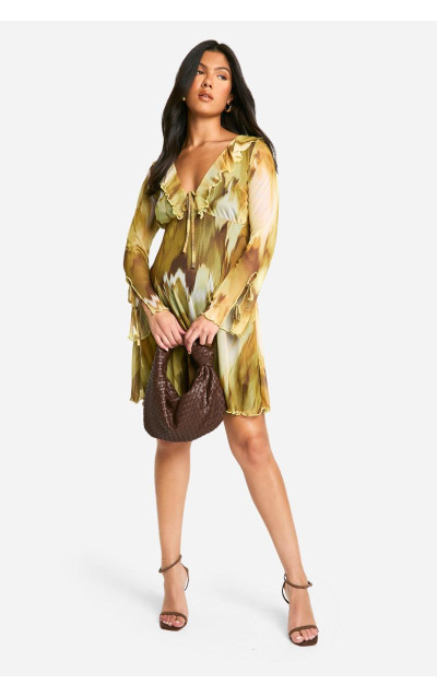 Материнська сітка абстрактна деталь для руйнування деталі з довгими рукавами міні -сукня