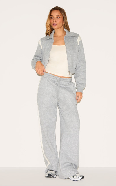 Еш -сіра контрастна панель на блискавці через комірку комірку