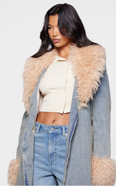 Вінтажний плащ із штучним хутром і поясом